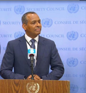 السلطات المغربية تعتدي على ستة شباب صحراويين في مطار أكادير