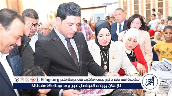 نائب محافظ سوهاج يفتتح معرض “نسمة حياة “الخيري لتوزيع الملابس الجاهزة