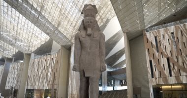 500 قطعة من مكتشفات مقبرة توت عنخ آمون تزين المتحف المصرى الكبير