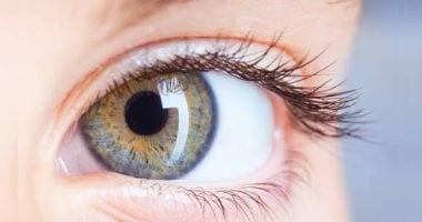 نساء 4 أبراج مشهورة بجمال عيونها.. امرأة برج الحمل نظرتها واثقة والثور دافئة