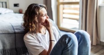 4 أبراج تتسم بالحساسية الزائدة أبرزهم برج الحوت.. أقل كلمة بتأثر فيهم