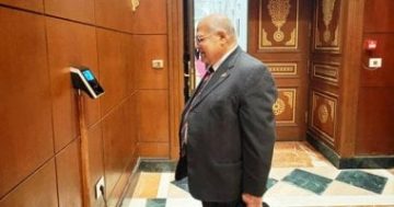 ناجى الشهابى أول من يسجل حضورا بقاعة الشيوخ: الانضباط أول رسالة للمواطنين