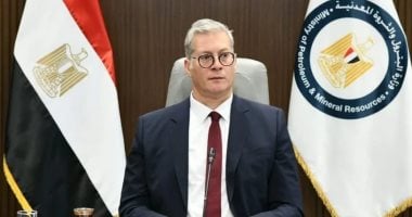 وزير البترول يعتمد حركة الترقيات والندب والتكليف بالإدارة العليا