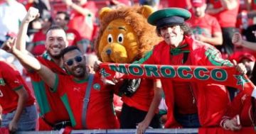 الجماهير تزين المدرجات لدعم المغرب ضد الأرجنتين فى نهائى المونديال.. صور