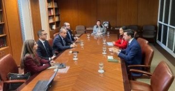 وزير الاستثمار يبحث مع شركة بوينج العالمية تعزيز الشراكة الاستراتيجية فى قطاع الطيران والنقل الجوى