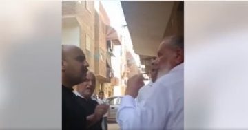 «الحقونا أبويا بيتضرب».. تفاصيل اعتداء مالك منزل بالسويس على مستأجر مسن