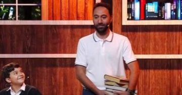 محمد سلام حضور طاغ وموهبة استثنائية فى احتفالية وطن السلام