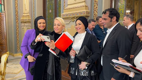 بالصور.. استعدادات نقل مراسم “الجراند بول” الملكي من موناكو إلى قصر عابدين للمرة الأولى بالتاريخ