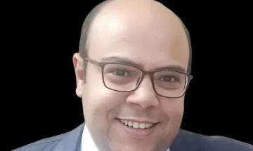 قصة وفاة محامٍ ونجله.. مرض الابن فتوفي الأب كمدًا ولحق به الابن