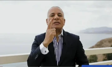 أحمد موسي عن زيادة الأسعار: بتحصل في كل دول العالم ومحدش بيقدر يتكلم.. ولازم نتحمل عشان نحافط على بلدنا