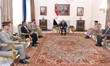 الرئيس السيسي يستقبل رئيس أركان القوات البرية الباكستانية
