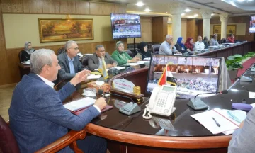 محافظ الغربية يقر تعريفة التاكسي بـ14 جنيهًا لفتح العداد و3 جنيهات لكل كيلومتر.. والتوكتوك بـ10 جنيهات