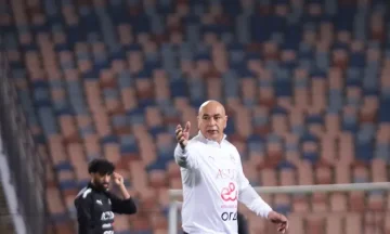 “كاف” يرشح حسام حسن ويورتشيتش لجائزة أفضل مدرب في إفريقيا 2025