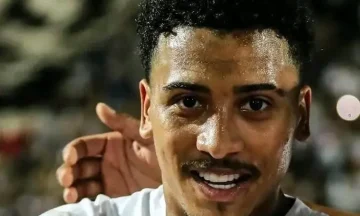 خوان بيزيرا: “سعيد بتأهلنا لدور المجموعات وسنواصل إسعاد جماهير الزمالك”