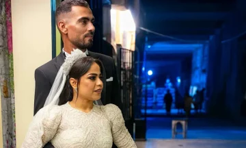 زوج يرمي زوجته من البلكونة في ببورسعيد بسبب صينية بطاطس