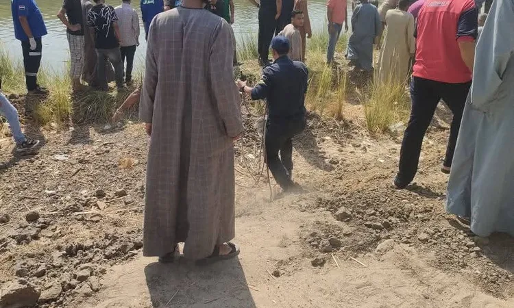 لاجراء تحليل المخدرات له.. التحفظ على سائق سيارة بعد انقلابها داخل ترعة بقنا