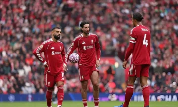 صلاح يقود هجوم ليفربول أمام مانشستر يونايتد في الدوري الإنجليزي