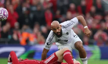 مانشستر يونايتد يضرب ليفربول بهدف نظيف في الشوط الأول
