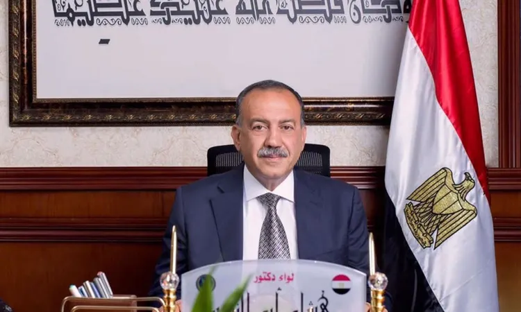 محافظ أسيوط يعتمد التعريفة الجديدة للمواصلات ويوجه بتكثيف الحملات الميدانية لمنع التلاعب بالأسعار