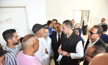نائب وزير الصحة يبحث تطوير المنشآت الطبية بشمال سيناء .. ويتفقد مستشفى الشيخ زويد