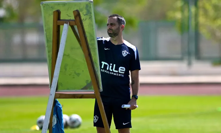 فيريرا يخفف الحمل البدني للاعبين في مران الزمالك