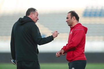 نجم الأهلي يوقع في الدوري الإماراتي.. وعبد الحفيظ يتحكم بمصير الثلاثي