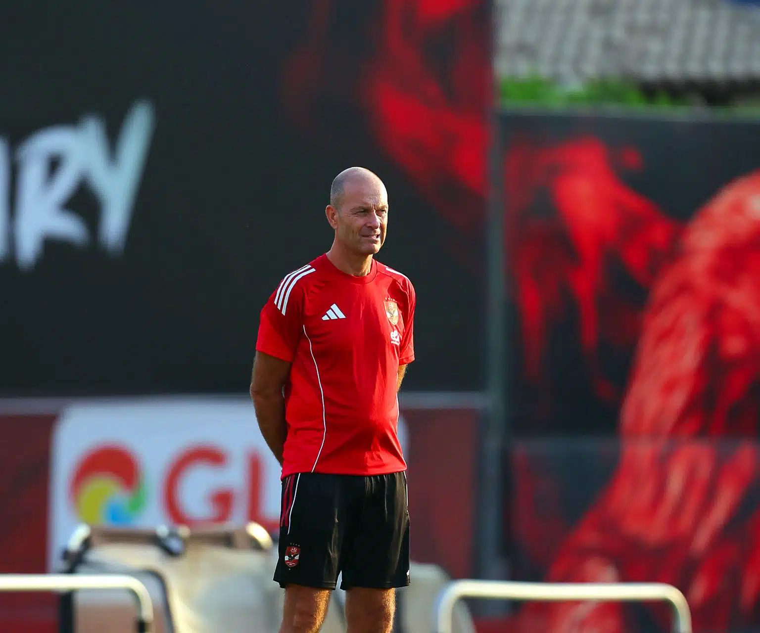 توروب يحدد اسماء الراحلين عن الأهلي.. مفاجأة غير متوقعة