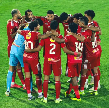 القناص يظهر وزيزو أساسيًا.. توروب يدفع بالقوة الضاربة لـ الأهلي أمام إيجل نوار